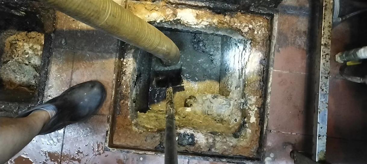 吉利污水池清理一般都有毒气，怎么预防中毒呢？